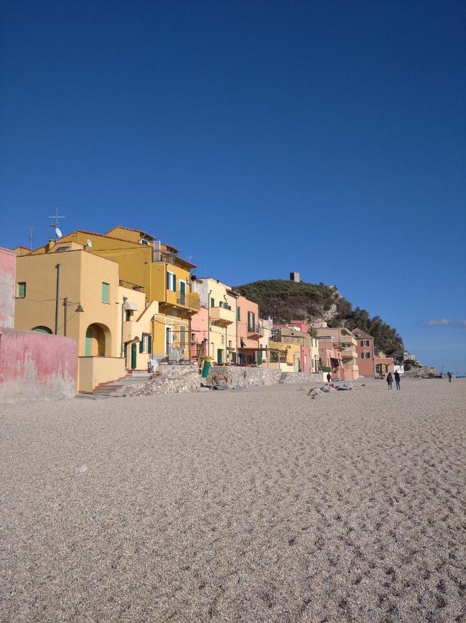 Appartement Casa Mariuccia A Due Passi Dal Mare à Finale Ligure Extérieur photo